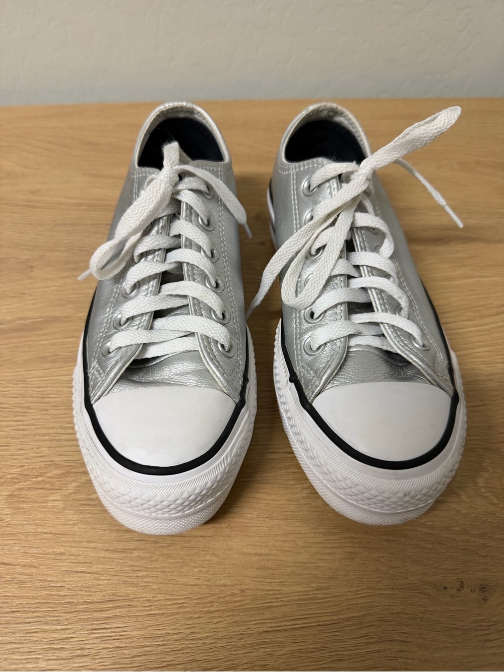 Women's Converse Chuck Taylor All Star Lift Platform Sneaker - Size 6.5